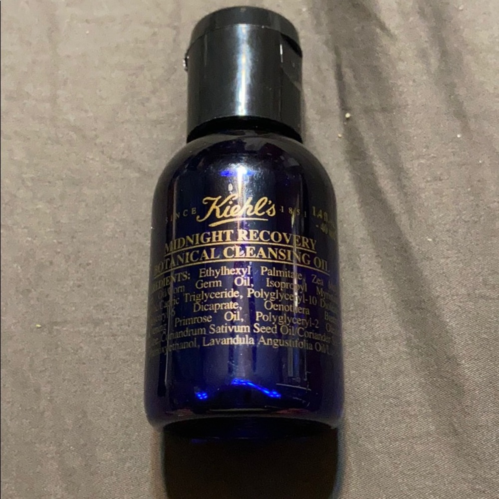 Kiehl’s Midnight Recovery Botanical Cleansing Oil
